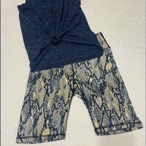 Python Snakeprint Soft Biker Shorts Medium - Picture 2 of 8